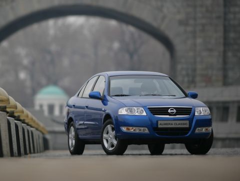 Nissan Almera: ����� ��������